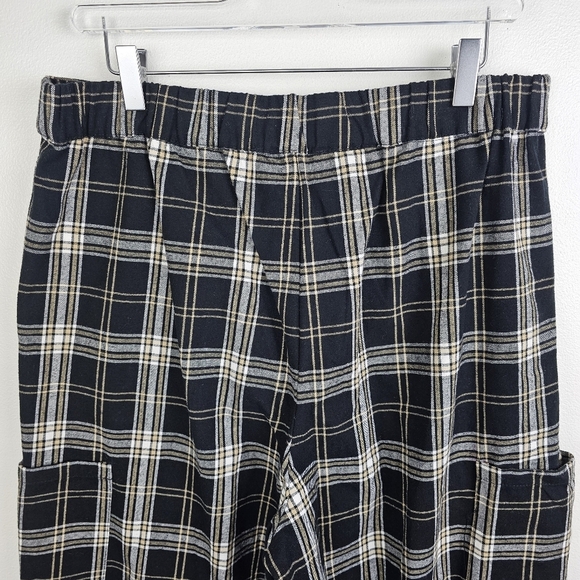 Forever 21 Plaid Wide Leg Cargo Pants with Detachable Chain NWOT - Picture 7 of 10